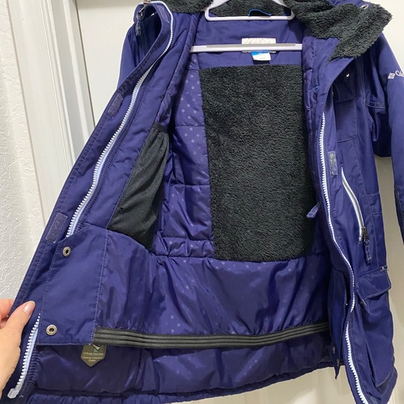 Columbia Jacket, boy, multiple pockets and adjustable hoodie, size 10/12 - Picture 3 of 5